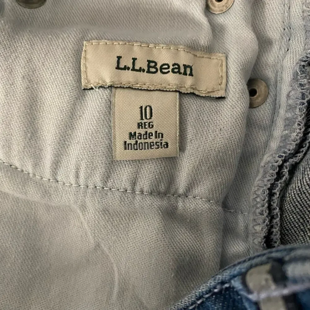 LL BEAN WOMENS JEAN SIZE 10 MINT